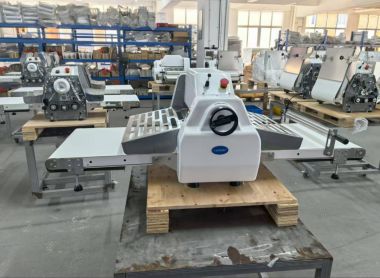 Máy Cán Bột Để Bàn Luxury LXA300