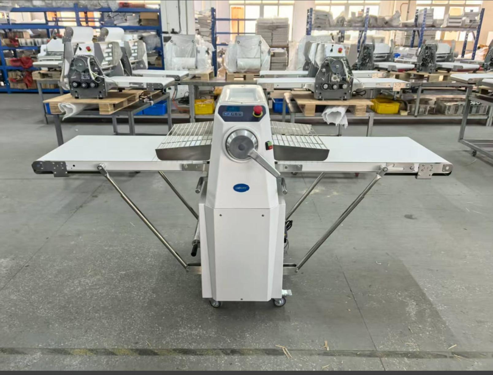 Máy Cán Bột Luxury LSK520
